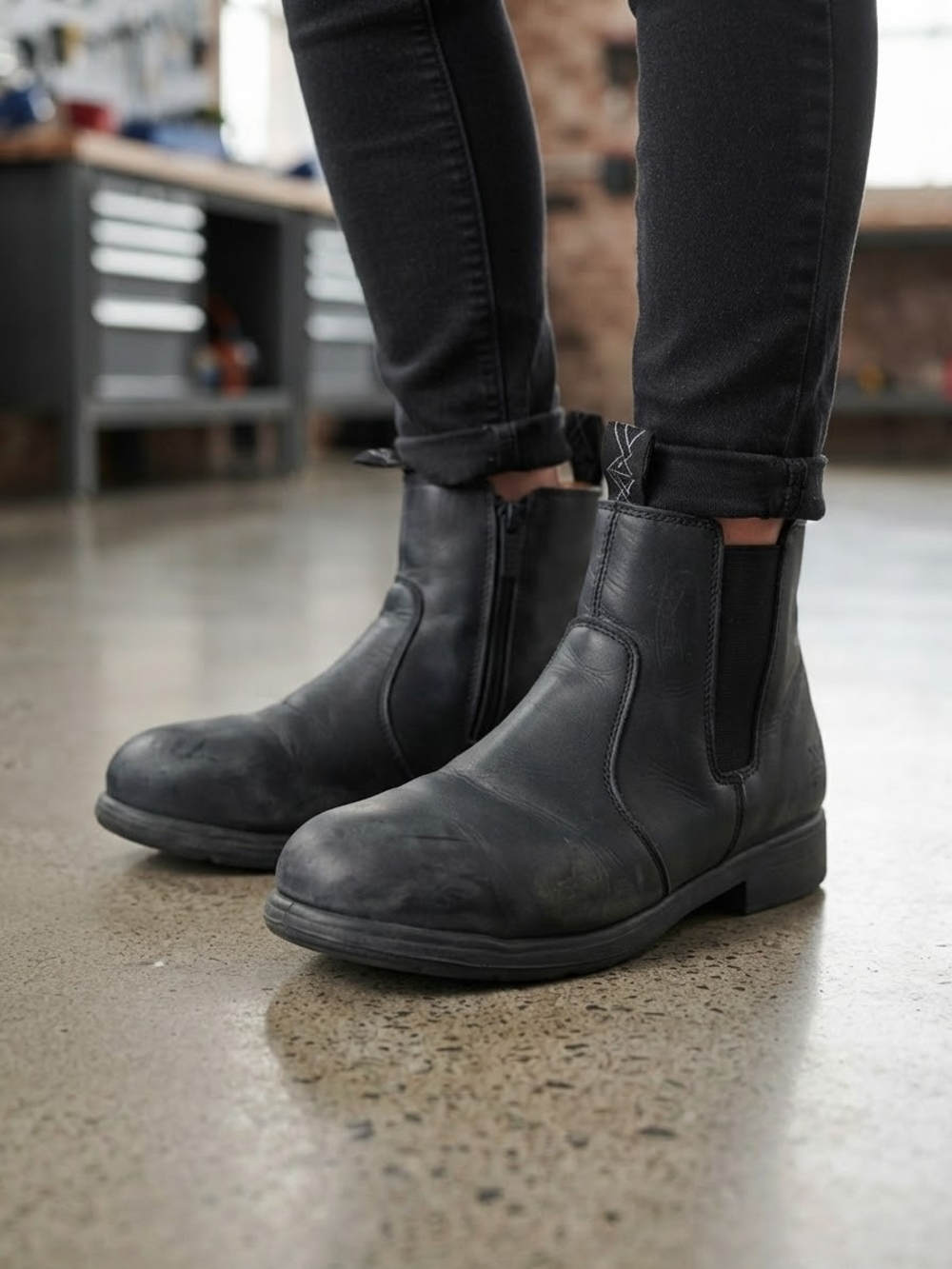 Xena Workwear Black Leather Safety Toe Chelsea Boots Size 8.